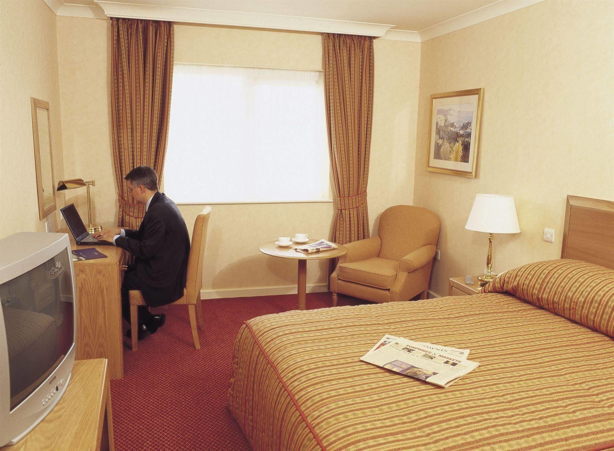 Horwood House Hotel Milton Keynes Szoba fotó